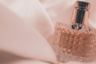 4 Tips Belanja Parfum Online, Wajib Tahu Tingkatan Aroma