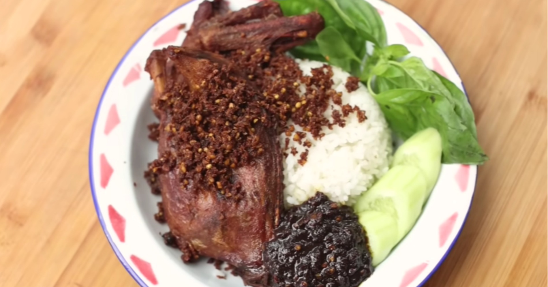 Resep Bebek Goreng Sambal Hitam yang Gurih dan Pedas