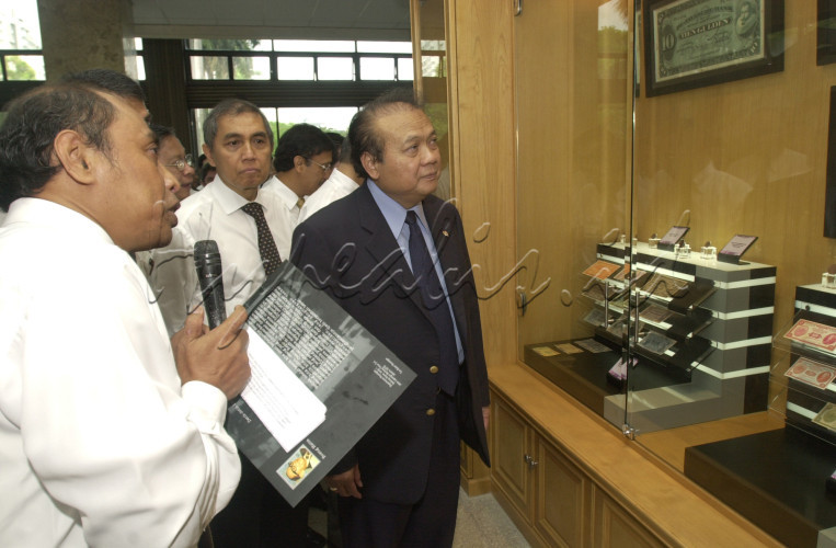 LOMBA FOTO EKSPRESI KEMERDEKAAN