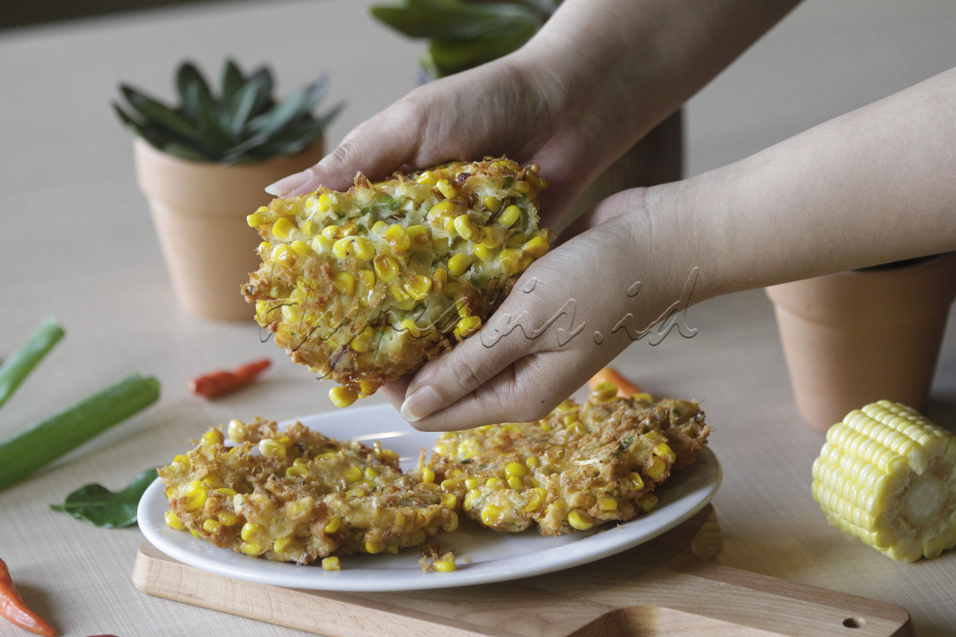 Bagi yang ingin memesan untuk dikonsumsi di rumah atau dikirim ke luar kota, Beautika juga menyediakan aneka menu frozen food yang bisa langsung dihangatkan.&nbsp;