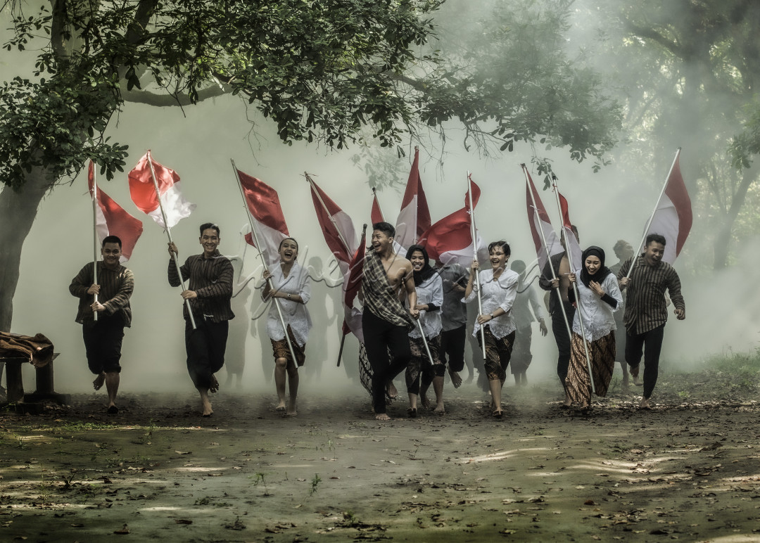 Sejarah mencatat bahwa pemudalah yang mengubah suatu zaman di berbagai kurun waktu dan tempat. Tahun 2020 sampai dengan 2030 Indonesia mendapat anugerah bonus demografi. Sudah selayaknya pemuda mengambil peran dalam karya mengisi dan mewarnai kemerdekaan. Menuju Indonesia yang lebih baik, lebih maju dan lebih sejahtera. Walaupun saat ini kita masih menghadapi badai covid-19, namun yakinlah bahwa kita akan mampu melaluinya. Bersama Kita Bisa...!!!