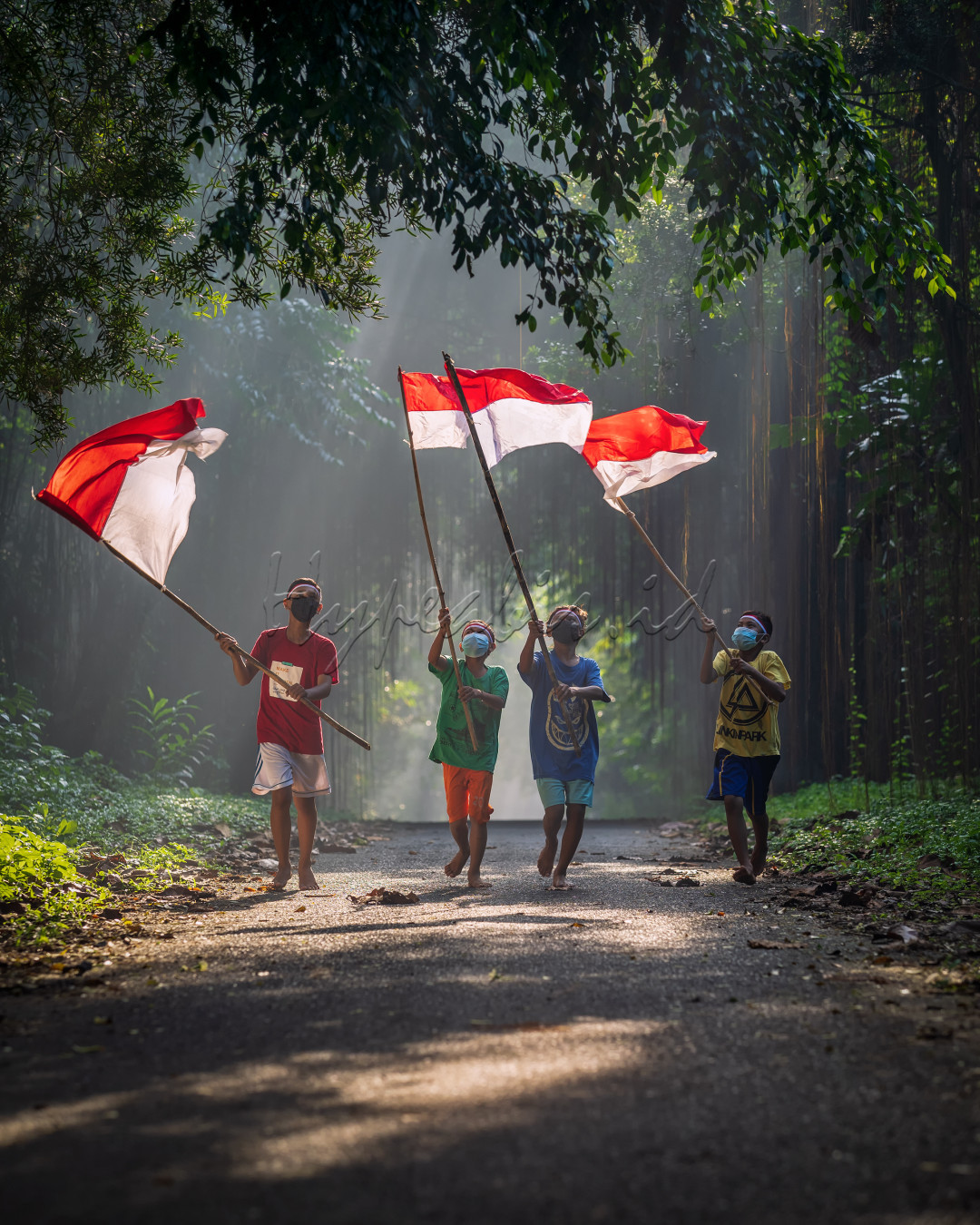 Merdeka menurut saya adalah tetap ceria dan semangat dimasa pandemi. Indonesia tangguh, Indonesia Tumbuh