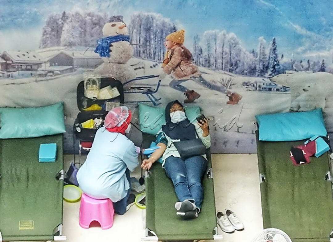 Banyak langkah diambil oleh pemerintah dan lembaga-lembaganya dalam menanggulangi virus Covid 19. PMI salahsatunya, PMI mengajak para mantan penderita covid 19 mendonorkan plasma convalesen untuk membantu penderita covid 19 saat ini yang sedang melonjak tinggi, untuk bersama-sama kembali bebas merdeka dari Covid 19&nbsp;