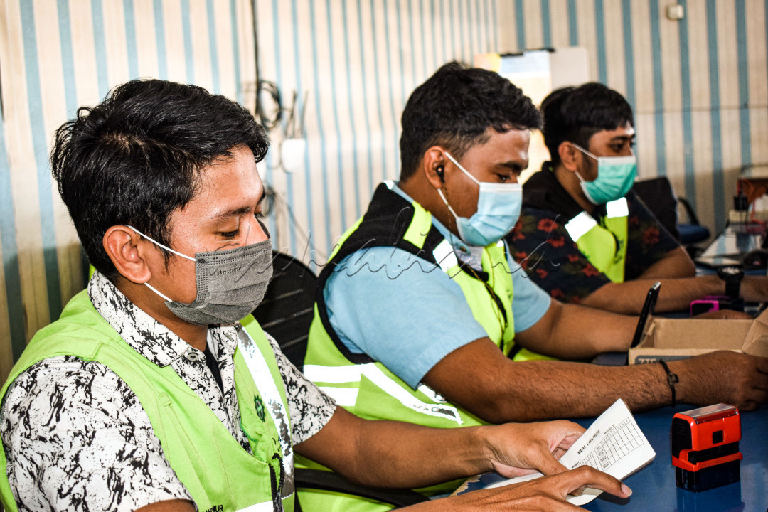 Masker sangat ampuh mencegah penyebaran virus melalui udara, gunakan masker untuk kebebasan beraktivitas