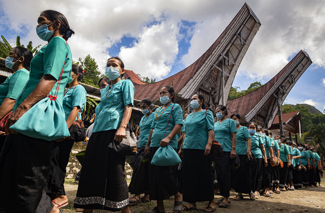 <br />
"Matarima Tamu"<br />
adalah prosesi terimah tamu saat ritual adat rambu solo di tana toraja utara dengan tetap menerapkan prokes 3M, mengecek suhu tubuh saat masuk lokasi acara, mencuci tangan dengan air mengalir, menggunakan masker dan menjaga jarak.