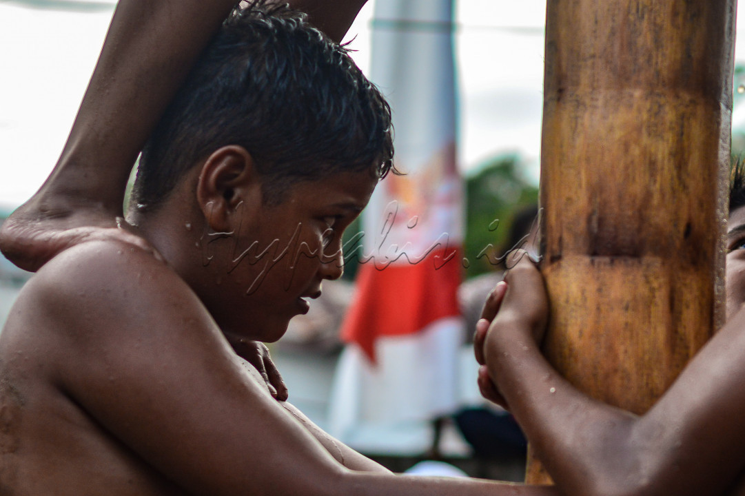 .<br />
"SI TANGGUH SIAP HADAPI DUNIA"<br />
.<br />
INDONESIA TANGGUH, INDONESIA TUMBUH menjadi slogan HUT RI ke-76 tahun ini. Menciptakan generasi yang TANGGUH dan OPTIMIS ditengah keadaan yang serba sulit karena pandemi 2 tahun belakangan ini sangat diperlukan. Tantangan mereka jauh lebih berat daripada yang dihadapi generasi sebelumnya.<br />
&nbsp;