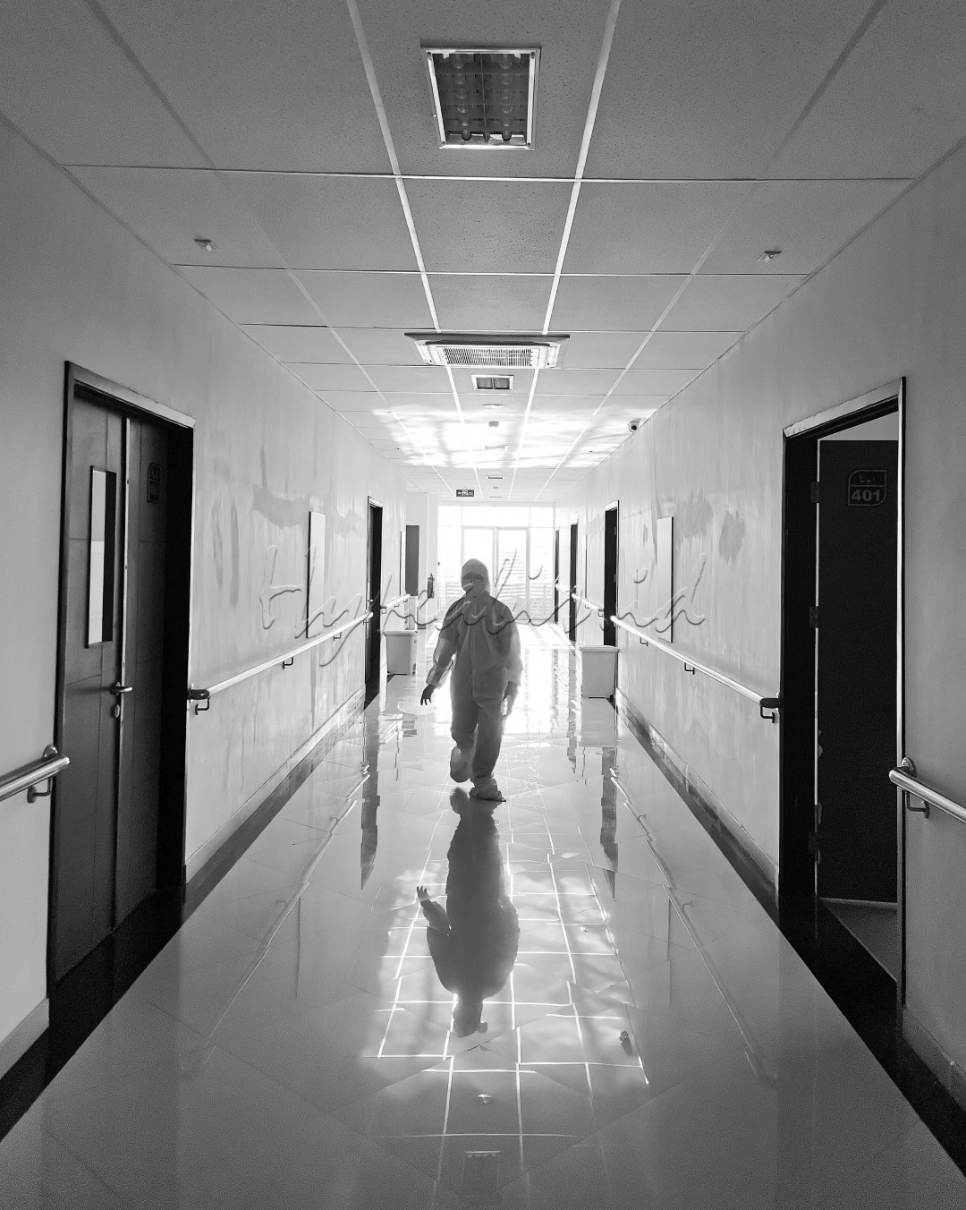 Merdeka dari covid-19 saat pasien sembuh ruangan di Rumah Sakit jadi sepi.&nbsp;