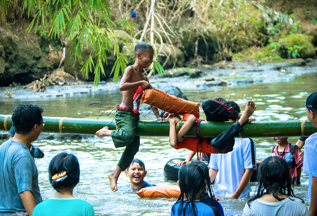Bebas bermain dan berekspresi bersama teman merupakan hal yang paling dinantikan oleh anak-anak.&nbsp;