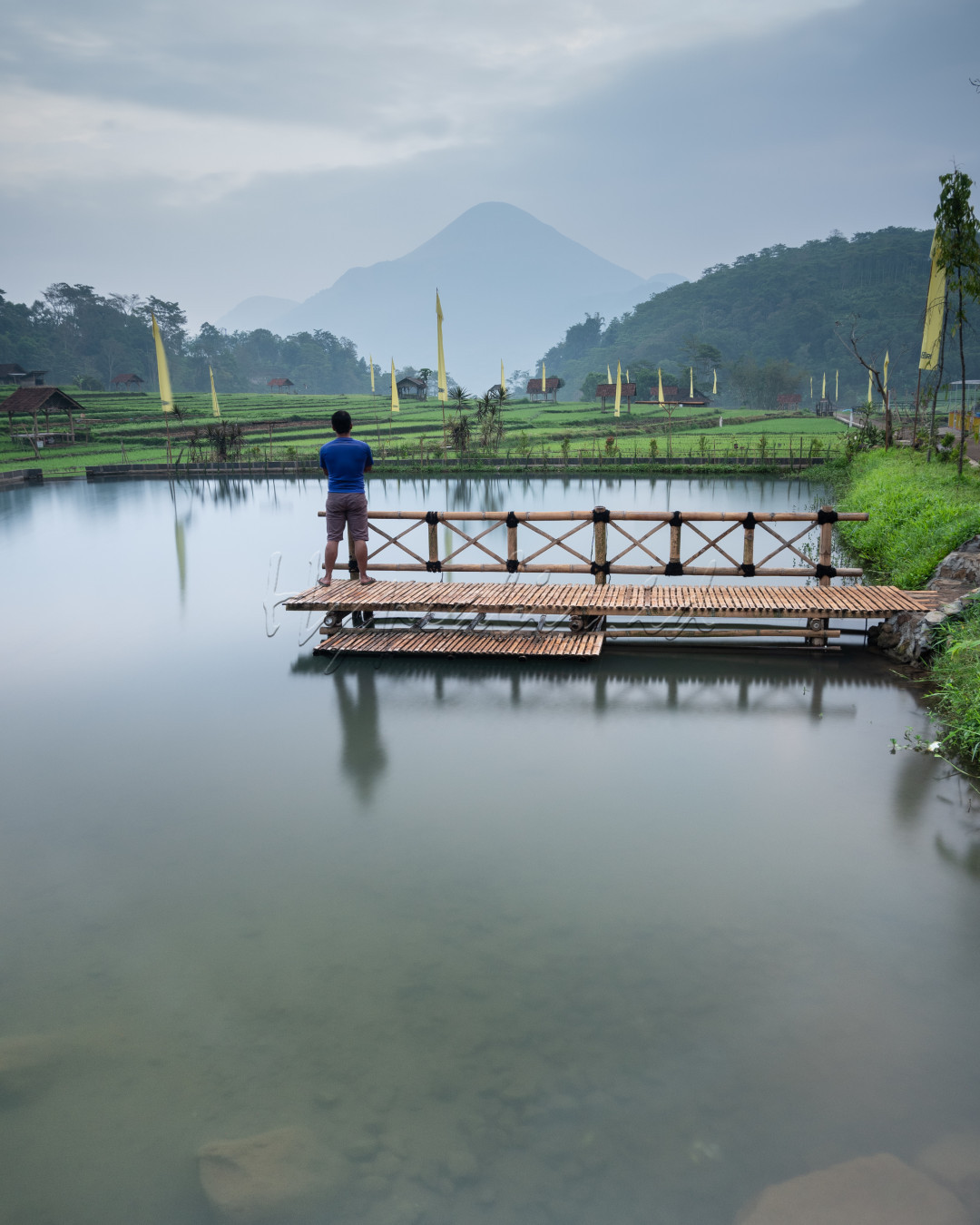 wisata sumber gempong terletak di desa sukorame,kecamatan trawas, mojokerto.<br />
wisata yang menyuguhkan pemandangan alam ini juga dilengkapi wahana permainan untuk anak-anak.
