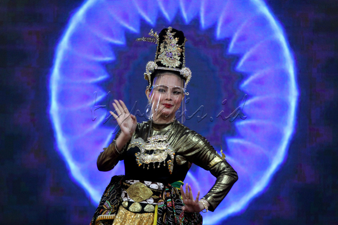 Tari kreasi merupakan tarian pengembangan dari tari rakyat atau tradisional.