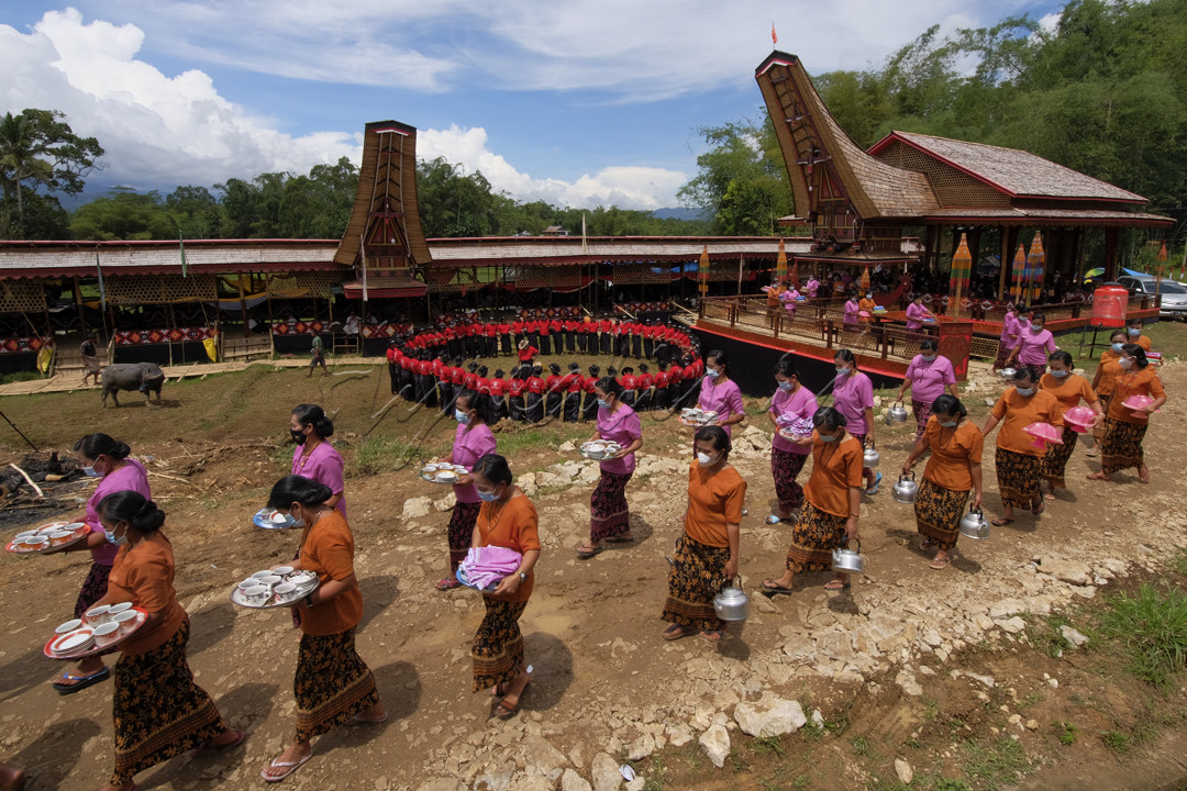 Prosesi Penerimaan tamu dalam rangkain upacara rambu solo suku toraja