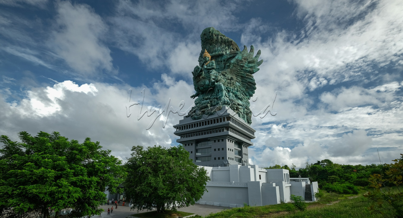 Hypeabis - PATUNG GARUDA WISNU KENCANA