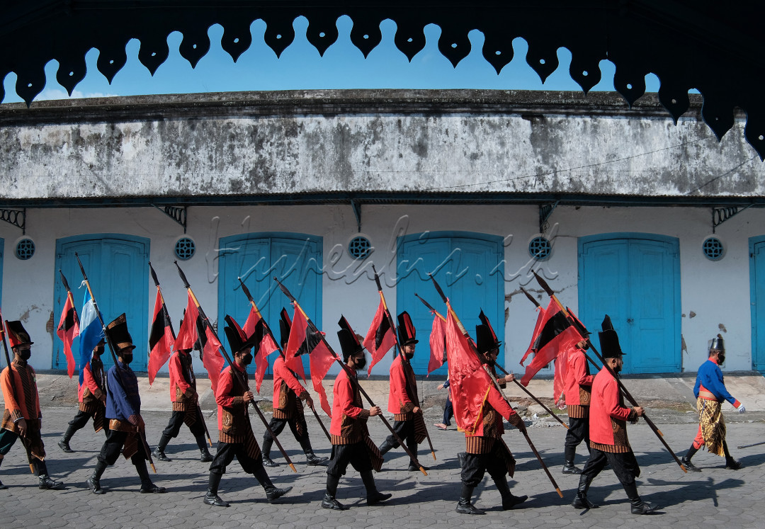 Dinas Pariwisata Kota Solo menggelar atraksi prajurit kraton Solo pada tanggal 6 November 2021 guna mengangkat sejarah pasukan prajurit keraton. Acara tersebut rencananya akan&nbsp; digelar rutin setiap akhir pekan untuk mengangkat pamor wisata Kota Solo sekaligus menambah daya tarik bagi wisatawan. Atraksi yang didukung oleh Kementerian Pariwisata dan Ekonomi Kreatif ini diproyeksikan sebagai andalan baru pariwisata Kota Solo.