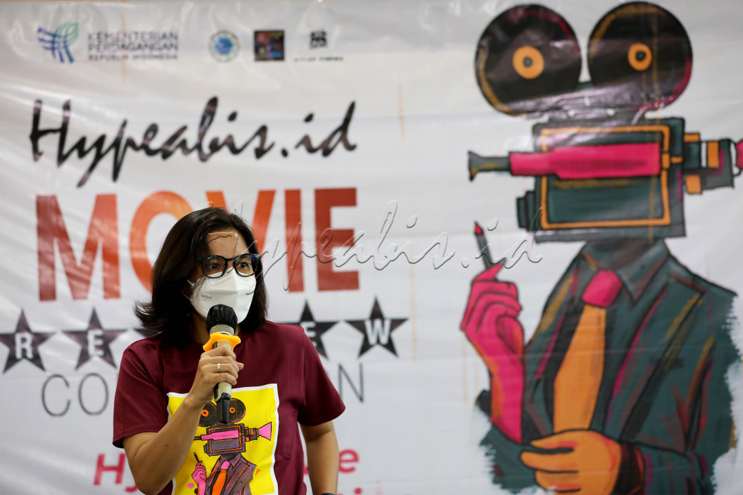 Pemimpin Redaksi Bisnis Indonesia Maria Y. Benyamin kata sambutan pada penjurian lomba yang bertajuk Hype Movie for Rejuvenation di Jakarta, Kamis (31/3/2022). Acara yang digelar Hypeabis.id, bagian dari Bisnis Indonesia Group ini memperebutkan hadiah dengan total sebesar Rp34 juta. Dengan perincian untuk kategori film Indonesia juara 1 (Rp8 juta), juara 2 (Rp5 juta), juara 3 (Rp3 juta), dan 5 like terbanyak masing-masing Rp1 juta. Sementara kategori film asing juara 1 (Rp8 juta), juara 2 (Rp5 juta), juara 3 (Rp3 juta), serta 5 like terbanyak masing-masing Rp1 juta. Pelaksanaan lomba ini didukung oleh Kementerian Perdagangan, Kalap Sinema, Komunitas Film Jakarta, dan Komunitas Film Jatim.