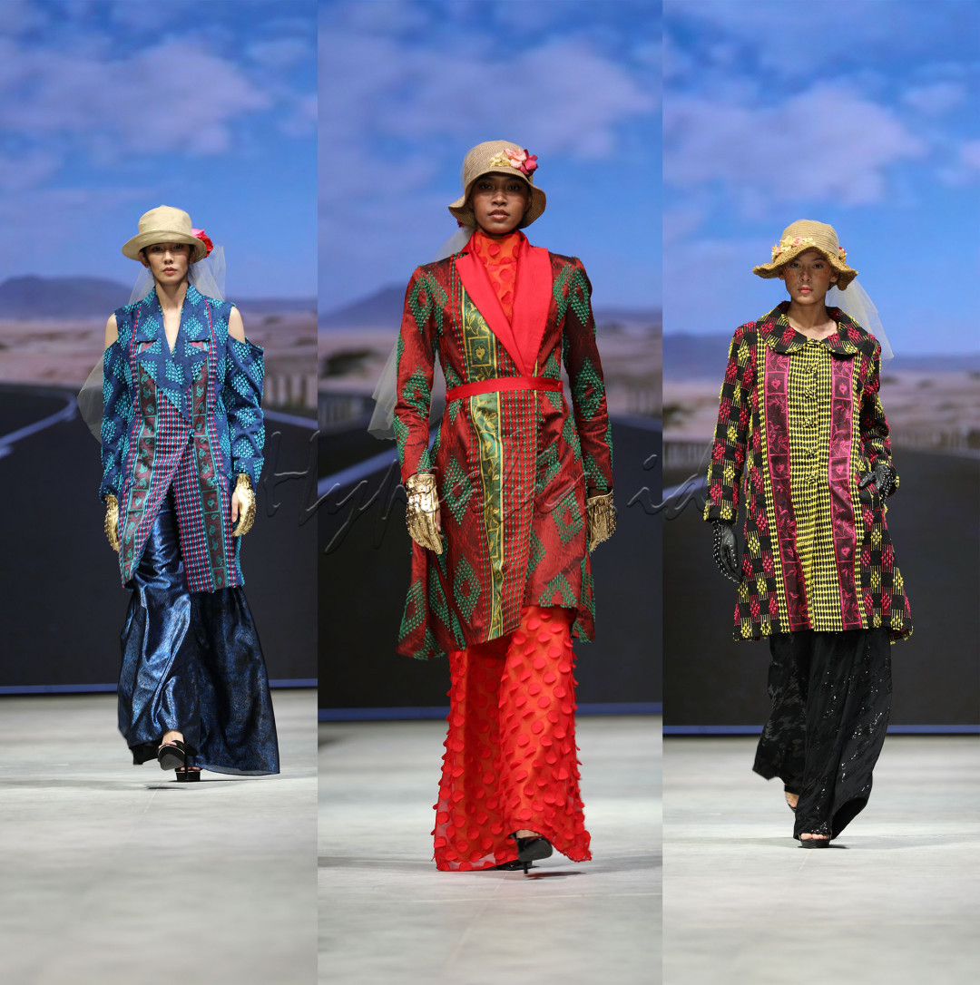 Saat fashion show, Indonesia Fashion Week banyak mengekspos kain - kain etnik yang masuk industri fashion melalui karya busana yang ditampilkan dalam acara.