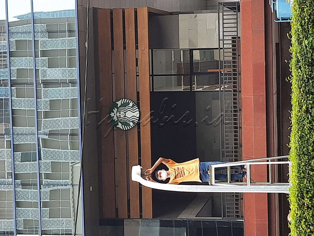 Hotel All Seasons Thamrin merupakan salah satu hotel yang bagus di daerah sekitar Jalan Jenderal Sudirman.<br />
Dibalik hotel dan fasilitas umum terkadang kita lupa dengan peran para Teknisi yang memperbaiki dan merawat fasilitas tersebut, sehingga kita selalu bisa menikmatinya dengan nyaman.
