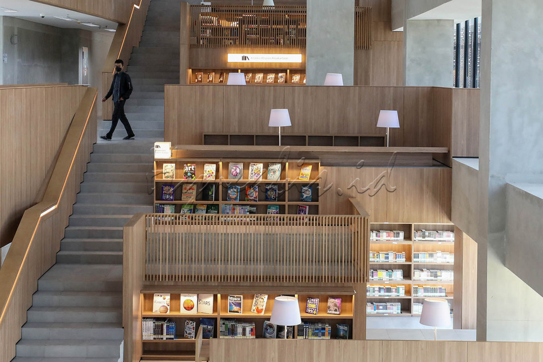 Pekerjaan proyek Revitalisasi TIM Tahap I mencakup bagian Gedung Parkir &amp; Taman, Perpustakaan, Wisma Seni dan Masjid Amir Hamzah.&nbsp;<br />
&nbsp;