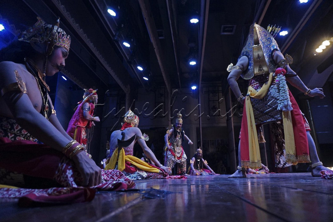 Menonton Wayang Orang membuat kita seperti kembali ke masa lalu, banyak pesan moral yang bisa diambil dari setiap cerita yang disajikan.