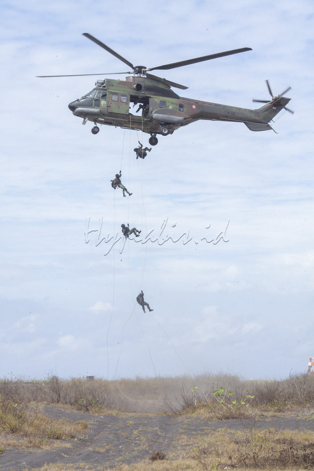 Indonesia itu Kuat. Dalam sisi pertahanan negara, Indonesia cukup ditakuti karena memiliki para prajurit yang dikenal pemberani, tahan banting, dan tidak takut terhadap apapun dalam membela negaranya.