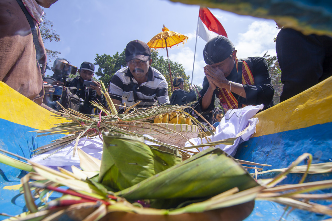 Indonesia itu memiliki beragam budaya yang harus dilestarikan. Contohnya seperti budaya Petik Laut yang dilaksanakan di Pantai Papuma, Jember, Jawa Timur. Budaya ini merupakan wujud syukur dan bentuk terimakasih terhadap Tuhan atas hasil bumi yang melimpah dan alam yang ramah serta perayaan Tahun Baru Hijriah.