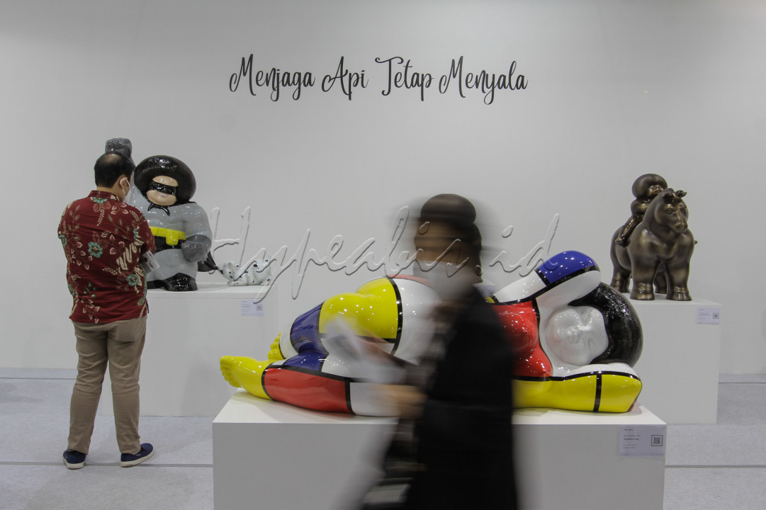 Pameran bertajuk Menjaga Api Tetap Menyala tersebut terdiri dari 17 ragam karakter patung.