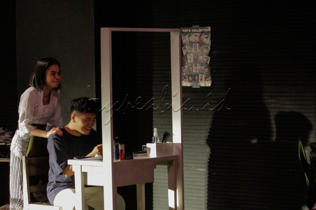 Peserta Acting Course Huma Ark Batch 2 mementaskan showcase Senanduka di Jakarta.&nbsp;