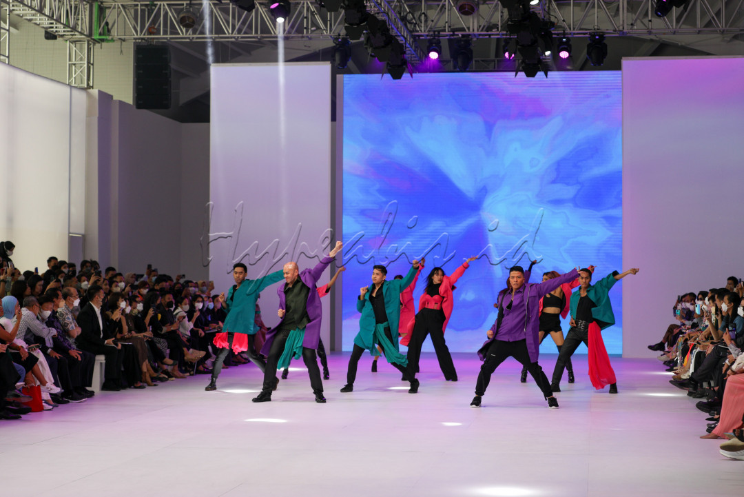 JFW juga hadir dalam format offline dan online atau hybrid setelah 2 tahun diselenggarakan dengan kondisi yang terbatas.