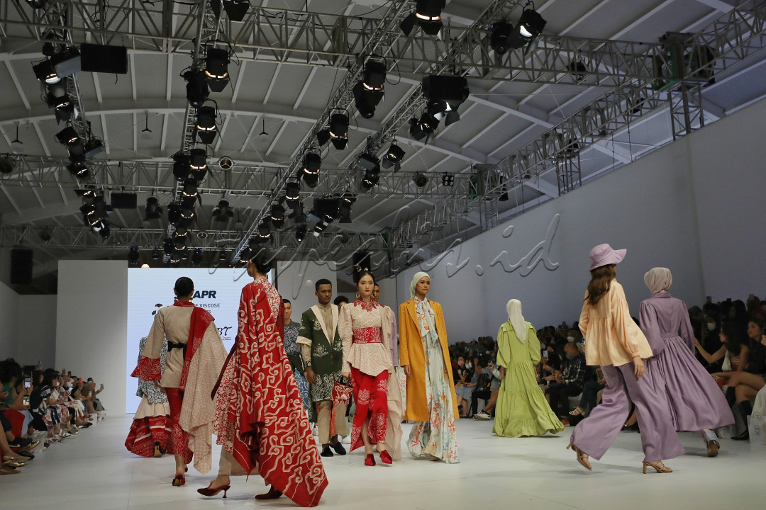 JFW 2023 menghadirkan sebanyak 116 perancang busana.<br />
<br />
<br />
&nbsp;
