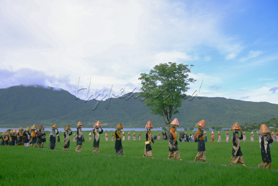 Marak jamba ini adalah salah satu budaya minang yang mana sering di lakukan dalam upacara-upacara adat seperti baralaek/pesta, event budaya, dll.