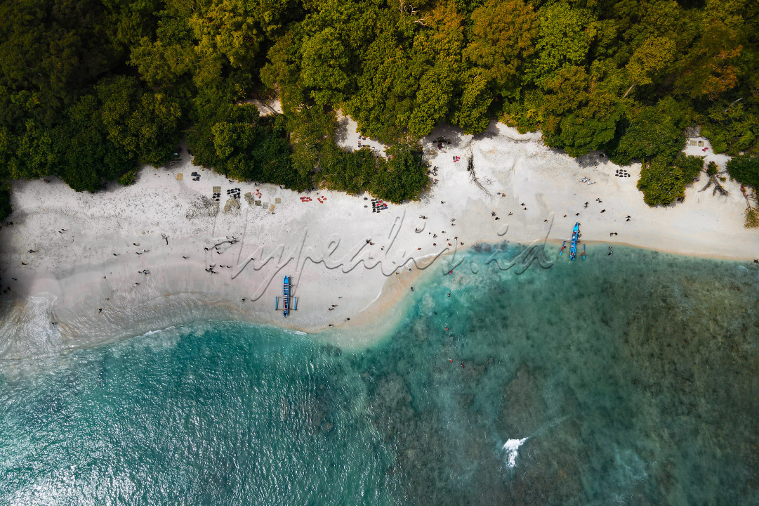 Hypeabis Keindahan Pasir Putih Pantai Pangandaran