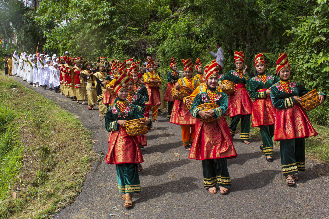 Baarak Durian Nagari Gunuang Rajo<br />
<br />
Festival Budaya NAgari Gunuang Rajo, Kabupaten Tanah Datar, dimana daerah ini adalah salah satu penghasil durian terbaik didaerah Sumatera Barat. dan diadakan arakan durian untuk mengenalkan Durian Gunuang Rajo.
