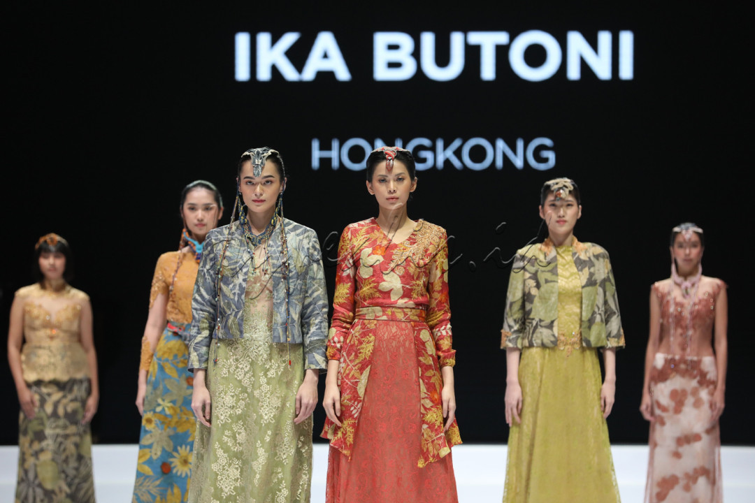 IFW 2023 akan mengangkat salah satu kerajinan dari Gorontalo yaitu sulam Karawo. Pembuatan kerajinan&nbsp;kain tradisional&nbsp;tersebut prosesnya cukup rumit dan membutuhkan ketelitian yang tinggi.<br />
<!--/data/user/0/com.samsung.android.app.notes/files/clipdata/clipdata_bodytext_230222_194121_795.sdocx-->