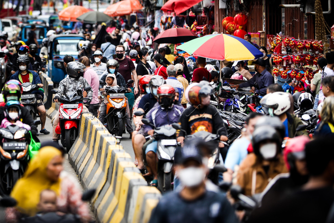 Jelang perayaan Cap Go Meh, masyarakat lokal maupun Tionghoa sudah mulai memadati kawasan Glodok. Antusias warga untuk menyaksikan perayaan Cap Go Meh membuat kemacetan mengular, ditambah terjadinya rekayasa lalu lintas sebagai rute arak-arakan Cap Go Meh.