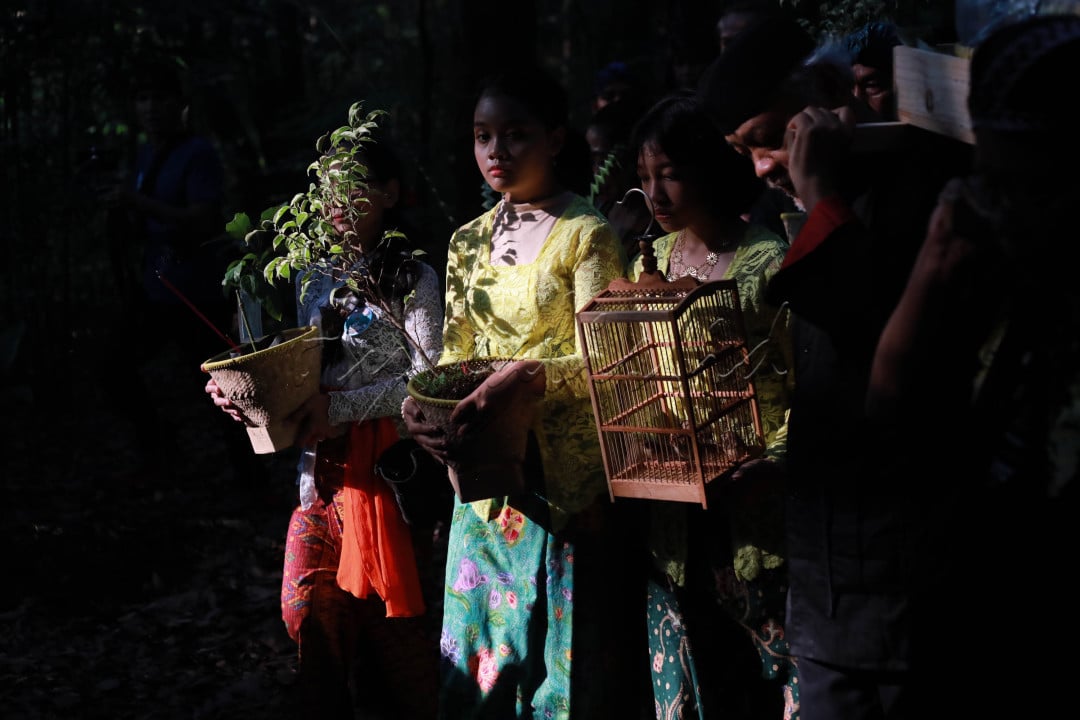 Kegiatan yang dilakukan dalam acara ini antara lain ritual penanaman 1.000 bibit pohon, pelepasan burung, pelepasan ikan, hingga berdoa bersama di hutan UI.&nbsp;