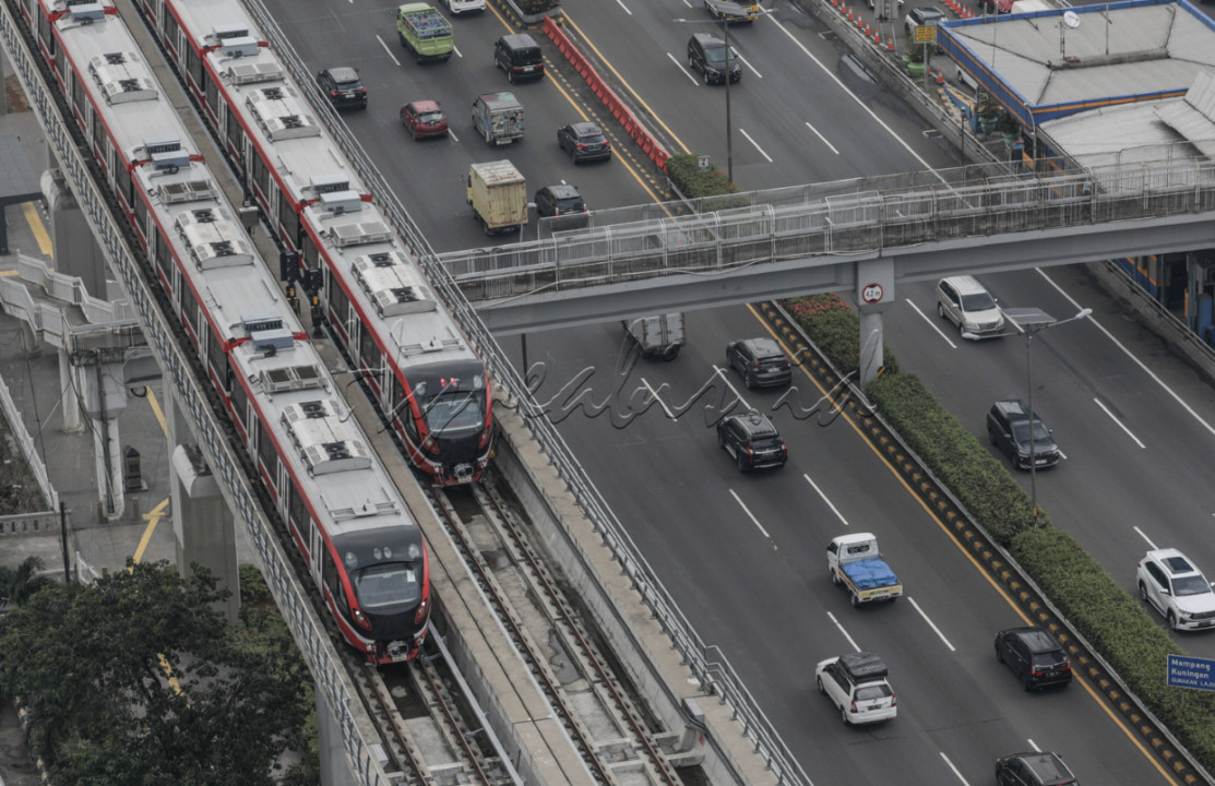 LRT Jabodebek rencananya akan mulai beroperasi pada 18 Agustus 2023.&nbsp;