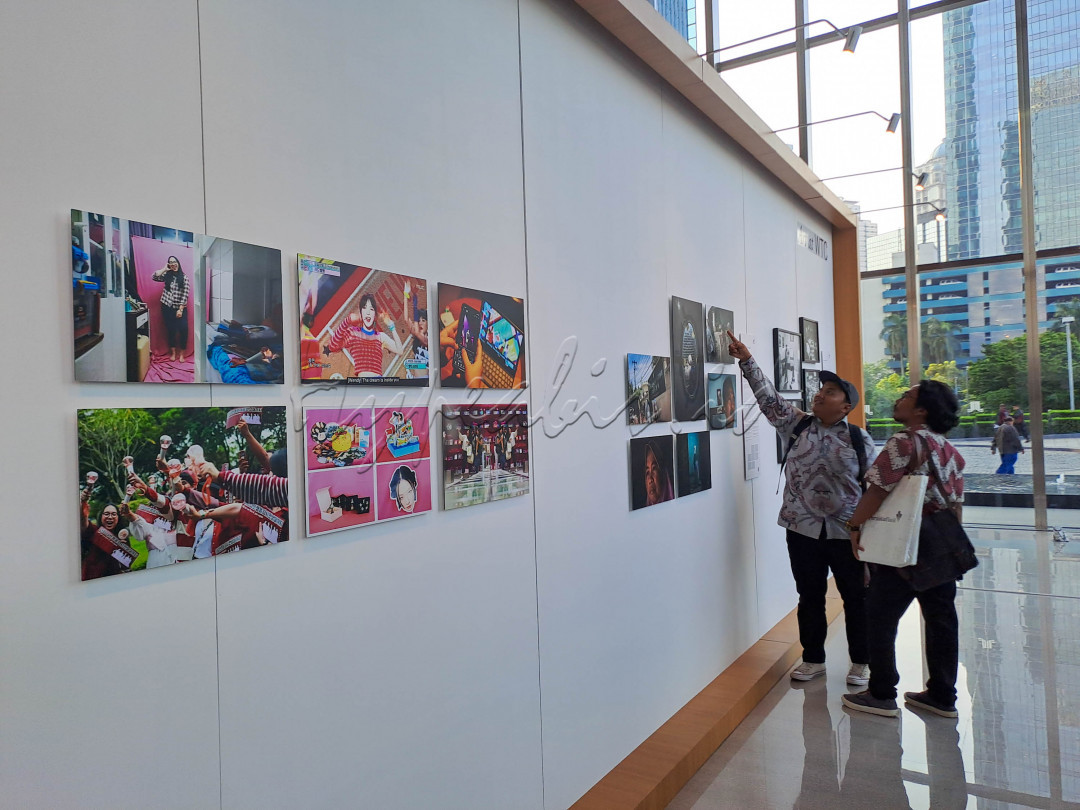 Adapun kesepuluh peserta PPG mengerjakan foto cerita selama mengikuti workshop, yang berlangsung pada pertengahan Maret hingga awal Juni 2023. Mentor PannaFoto dan alumni PPG, Edy Purnomo, Rosa Panggabean, Yoppy Pieter, dan Sa&scaron;a Kralj membimbing para peserta mengembangkan ide yang mereka pilih hingga menjadi narasi visual. Peserta juga berkesempatan mengikuti sesi kelas bersama mentor tamu, Tri Joko Her Riadi, Widya Hasian Situmeang dan Jenny Smets dari Belanda.
<div>&nbsp;</div>