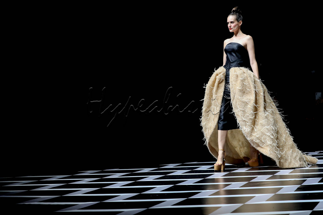 Jenama Sebastian Gunawan Signature dibawah duet Creative Director: Sebastian Gunawan dan Cristina Panarese, mengambil konsep berpikir sebagai proses kreatif, untuk meluncurkan koleksi terbaru mereka yang diberi judul Methapor, koleksi Sebastian Gunawan Signature 2023/2024.&nbsp;