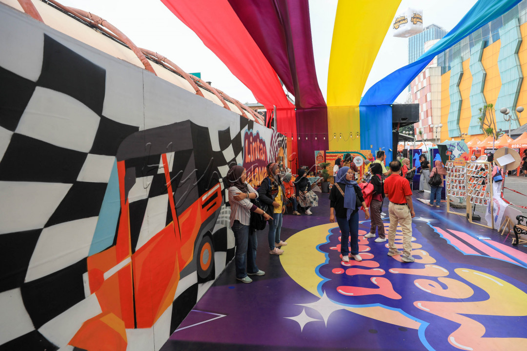 Festival Lintas Melawai 2023 di Blok M digelar 28-30 Juli 2023. Acara ini merupakan ajang untuk memperkenalkan dan mempromosikan warisan budaya Indonesia, dengan nuansa retro 1980-1990-an kepada generasi muda.