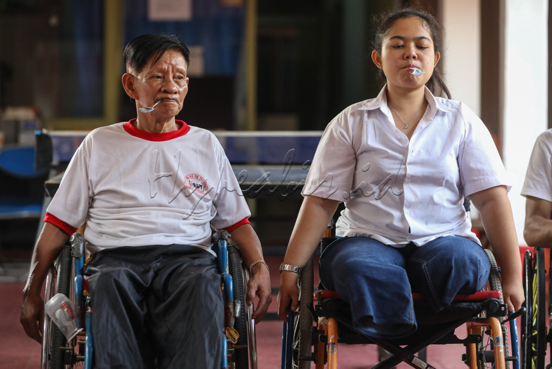 Pengurus Yayasan Cheshire menggelar perlombaan bagi warga penyandang disabilitas binaannya.