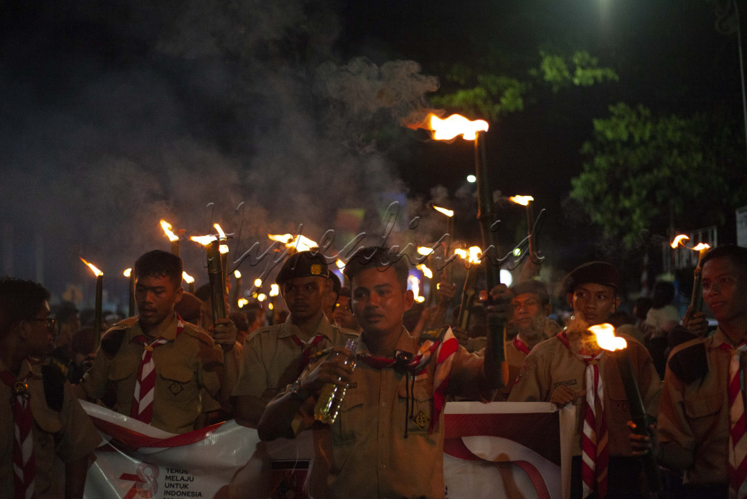 Mereka membawa sejumlah api obor serta melakukan aksi semburan api sebagai bentuk pertunjukan pada kegiatan tersebut. Aksi ini mendapat perhatian dari Gubernur Sumatra Barat beserta sejumlah tamu yang ada hadir pada&nbsp;Merah Putih Night Carnival 2023 itu.