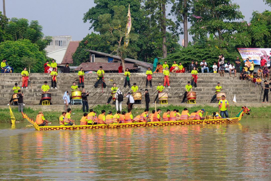 Gelaran Festival Perahu Naga ini diselenggarakan di sungai Cisadane Kota Tangerang.