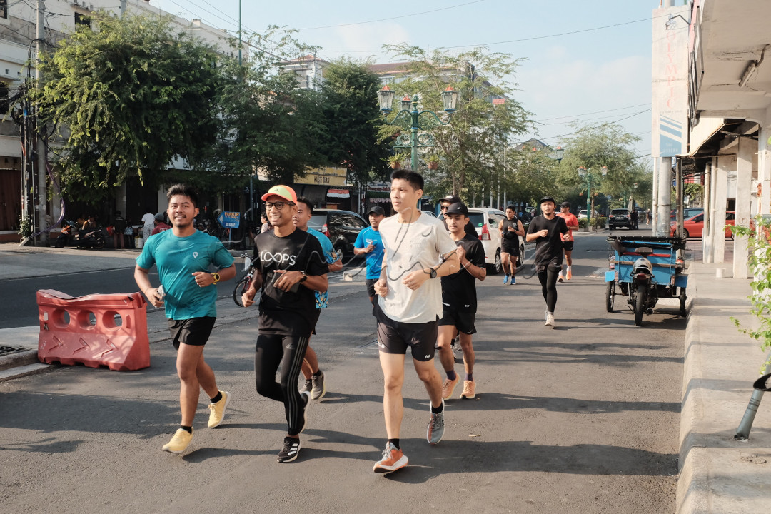 Jogging pagi bersama untuk satu tujuan sehat.