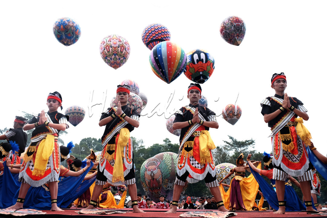 Festival Balon yang dilaksanakan oleh Pemda Wonosobo bulan Agustus lalu yang melibatkan kurang lebih 60 peserta dilapangan Taman Rekreasi Kalianget Wonosobo