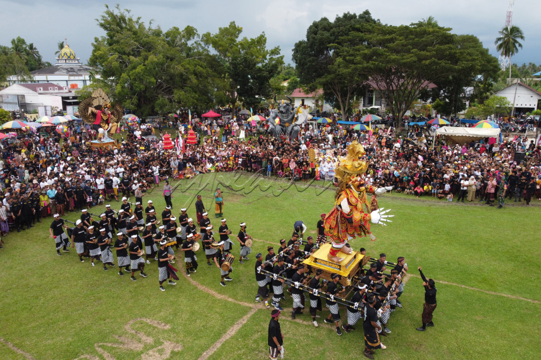 Umat Hindu Bali di Luwu Timur menggelar Festival Ogoh-ogoh di kampung Muslim Mangkutana, Lutim,menyambut Hari Raya Nyepi 2023