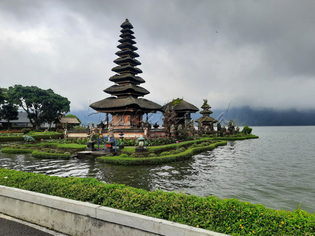 Hypeabis - Keindahan Pura Ulun Danau Bedugul Bali ( Semasa PKL ...