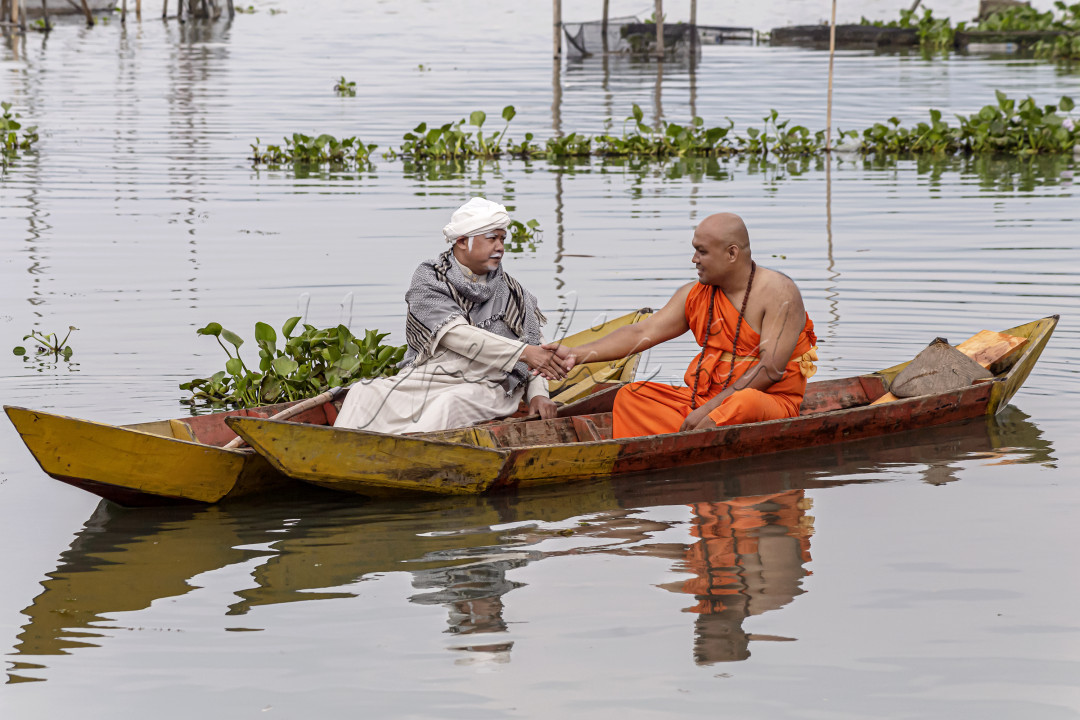 Masyarakat di Indonesia masih lekat dengan solidaritas atau Kerukunan Beragama. Keadaan dimana hubungan antar umat berAgama yang di landasi Toleransi, saling Pengertian dan saling Menghormati dalam Pengamalan Ajaran Agama serta Kerjasama dalam Kehidupan Bermasyarakat.