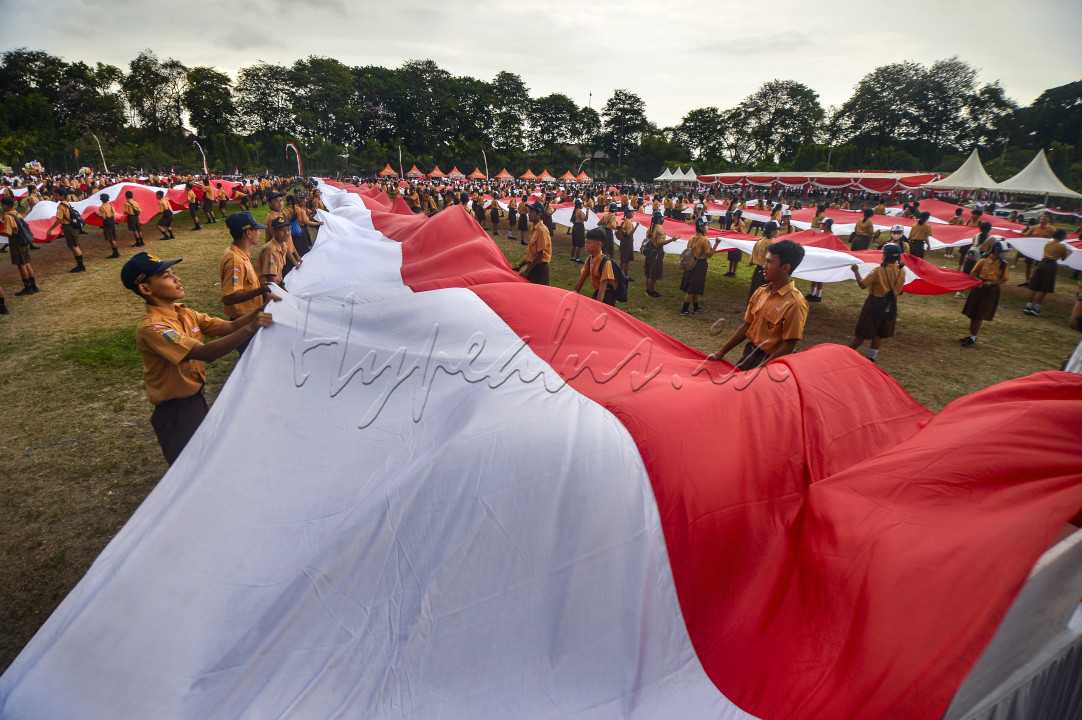 Merah Putih merupakan warna bendera Republik Indonesia yang memiliki nilai dalam kehidupan berbangsa yang menjadi sarana persatuan dan kesatuan dalam kehidupan berbangsa