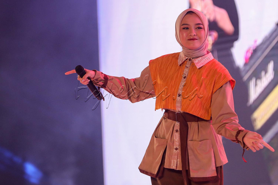Saat ini penyanyi kelahiran Probolinggo tersebut telah merilis sejumlah lagu seperti "Menghargai Kata Rindu" dan "Bunga Hati".<br />
<br />
<br />
&nbsp;