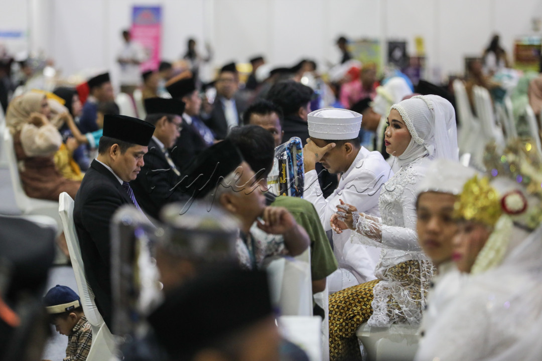 Nikah massal diikuti oleh 78 pasangan pengantin dari berbagai wilayah yang sebelumnya telah mendaftar.