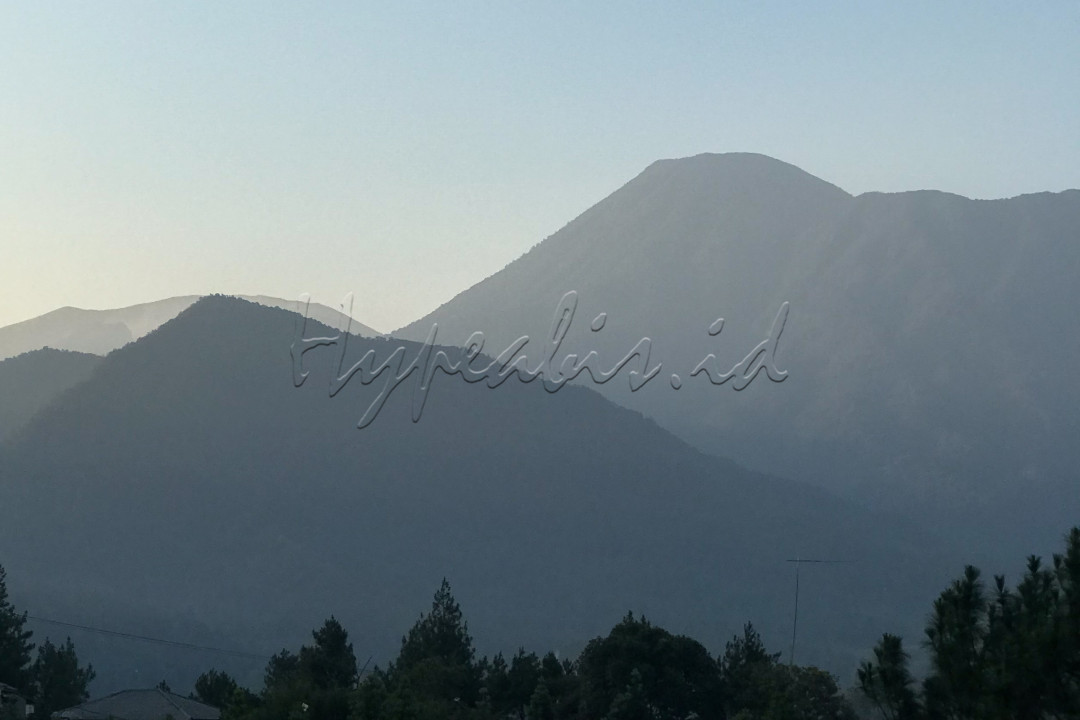 Berkemah juga dapat dijadikan sebagai momen untuk lebih menjalin keakraban dengan teman maupun keluarga.&nbsp;